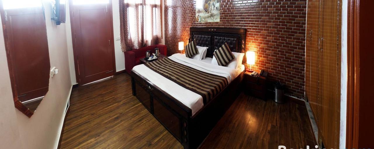 Divyansh Hotel Dharamshala Exterior photo